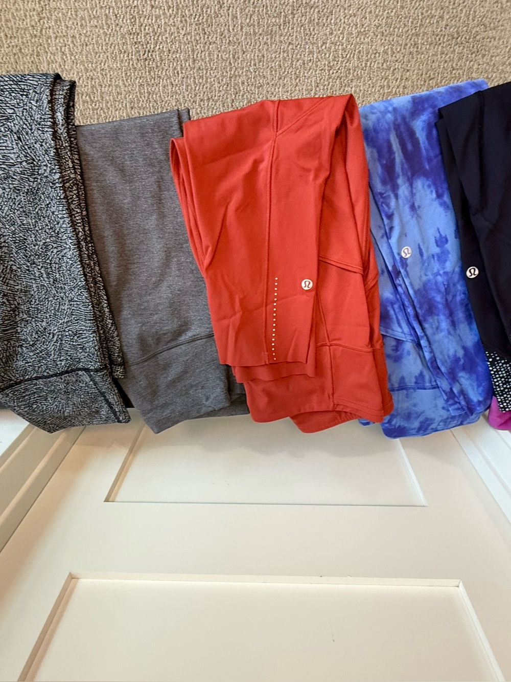 Bundle of Lululemon leggings.